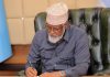 Madaxweynaha Jubaland oo Saxiixay Siyaasadaha Dalxiiska iyo Kharash-Soocelinta Isbitaallada gobollada iyo Degmooyinka