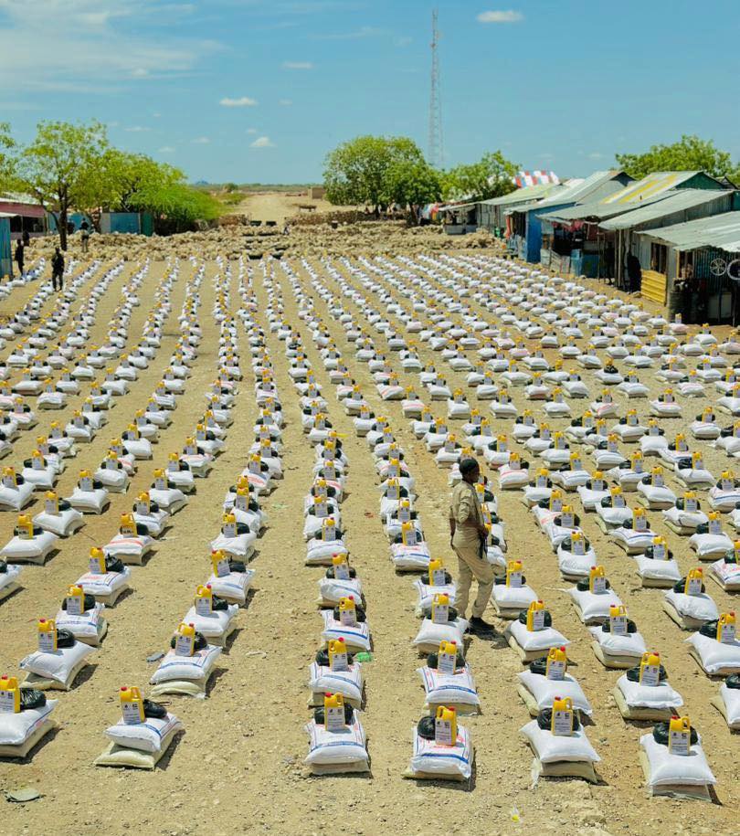 Dowladda Jubbaland oo 1,000 qoys oo abaartu saameysay gaarsiisay deeq ...